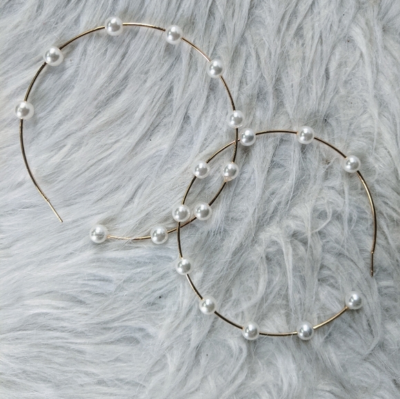 Boho Gold Oversized Pearl Hoop Statement Earrings - Picture 2 of 4